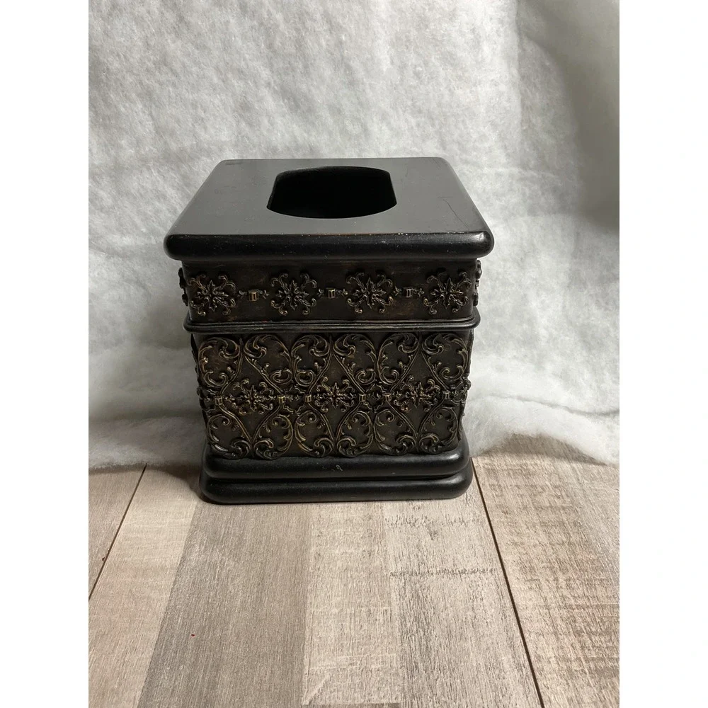 Bed Bath and Beyond Black Bronze Ornate Filigree Resin Square Tissue Box Cover